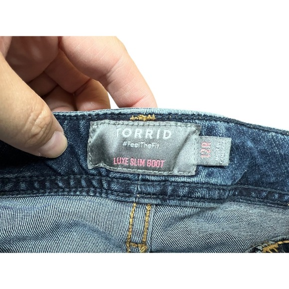 TORRID LUXE SLIM BOOTS size‎ 12 regular DARK WASH BOOT CUT JEANS 11661089 - Picture 3 of 8